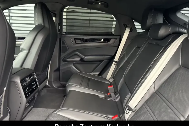 Porsche Cayenne din 2025 cu 9.900 km - oferta POR199397 - foto 22