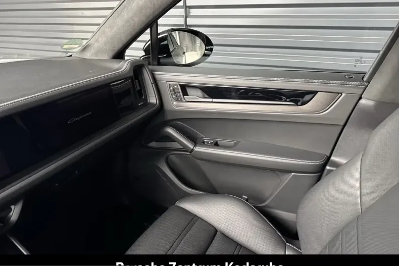 Porsche Cayenne din 2025 cu 9.900 km - oferta POR199397 - foto 24