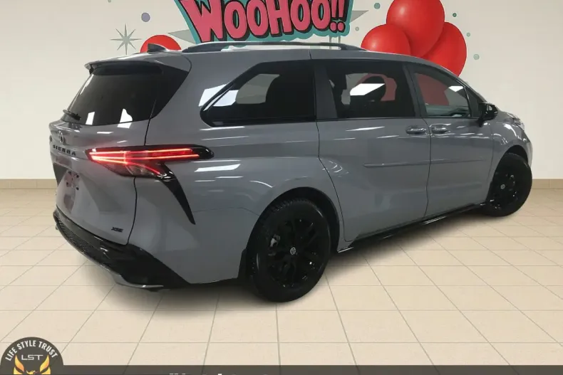 Toyota Sienna din 2025 cu 9.900 km - oferta TOY199402 - foto 4