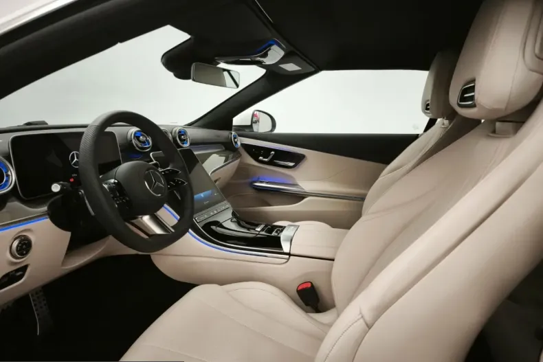 Mercedes-Benz CLE 200 (Clasa CLE) din 2025 cu 2.031 km - oferta MER199405 - foto 10