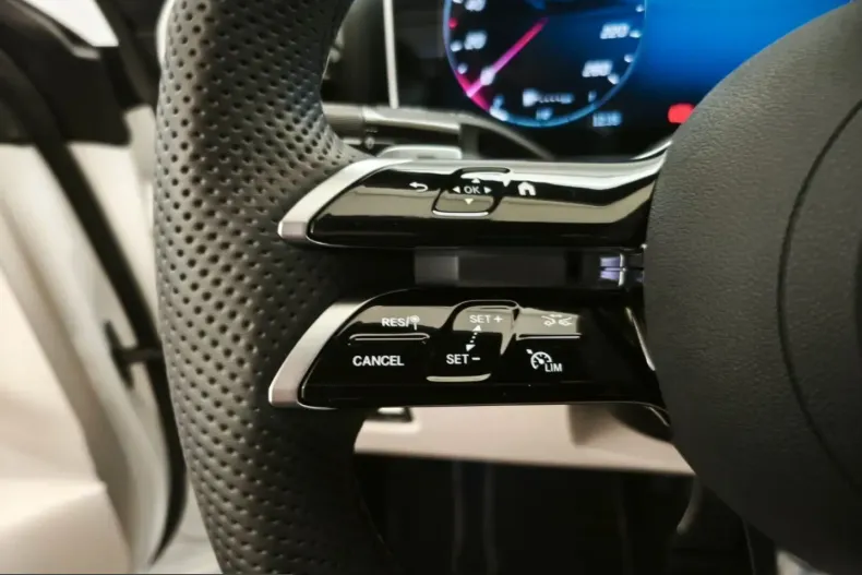 Mercedes-Benz CLE 200 (Clasa CLE) din 2025 cu 2.031 km - oferta MER199405 - foto 15