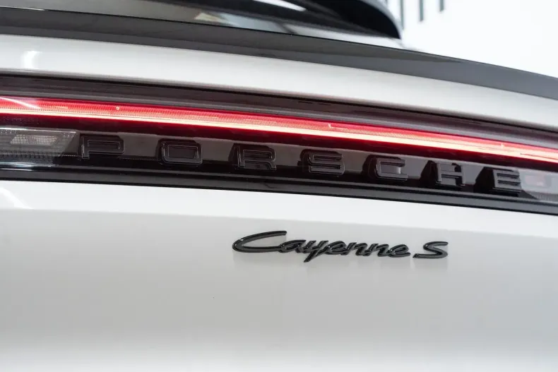 Porsche Cayenne din 2024 cu 27.172 km - oferta POR199406 - foto 19