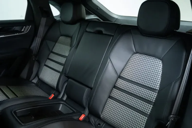 Porsche Cayenne din 2024 cu 27.172 km - oferta POR199406 - foto 31