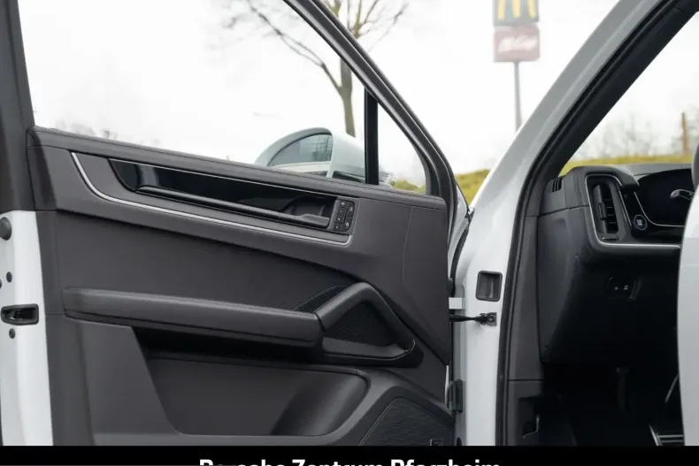 Porsche Cayenne din 2025 cu 25.000 km - oferta POR199408 - foto 19