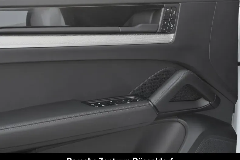 Porsche Cayenne din 2025 cu 15.000 km - oferta POR199412 - foto 22