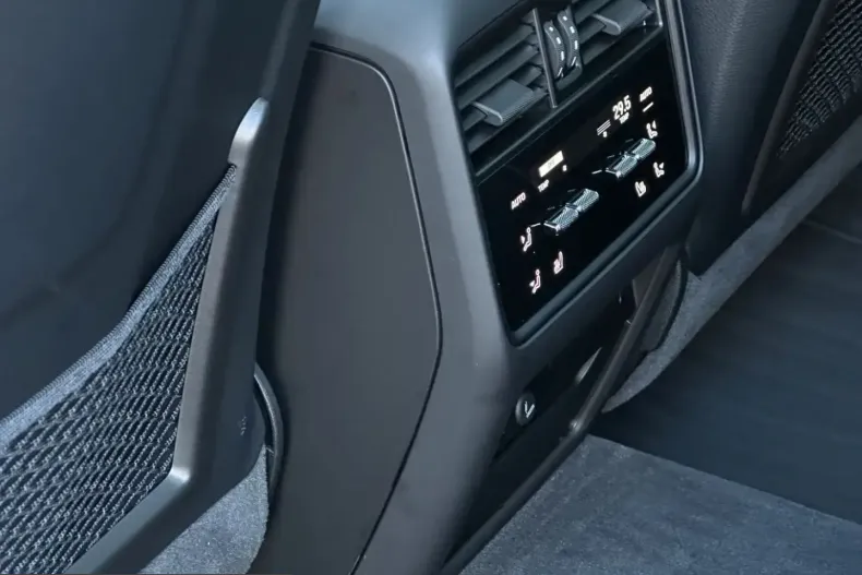 Porsche Cayenne din 2025 cu 29.000 km - oferta POR199413 - foto 22