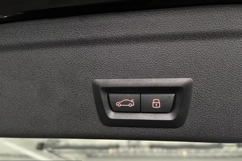 BMW X6 (Seria X) din 2025 cu 6.225 km - oferta BMW199426 - foto 18