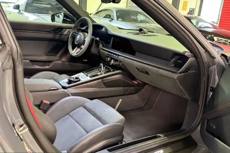 Porsche 992 din 2025 cu 2.786 km - oferta POR199432 - foto 11