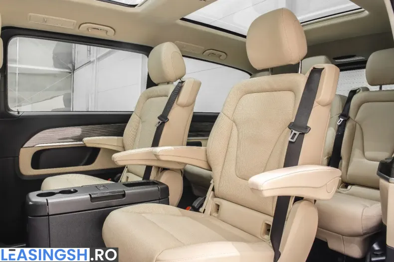 Mercedes-Benz V 300 (Clasa V) din 2023 cu 15.000 km - oferta MER199433 - foto 17