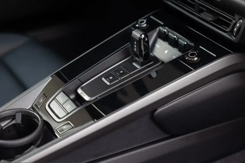 Porsche 992 din 2024 cu 10.010 km - oferta POR199445 - foto 38