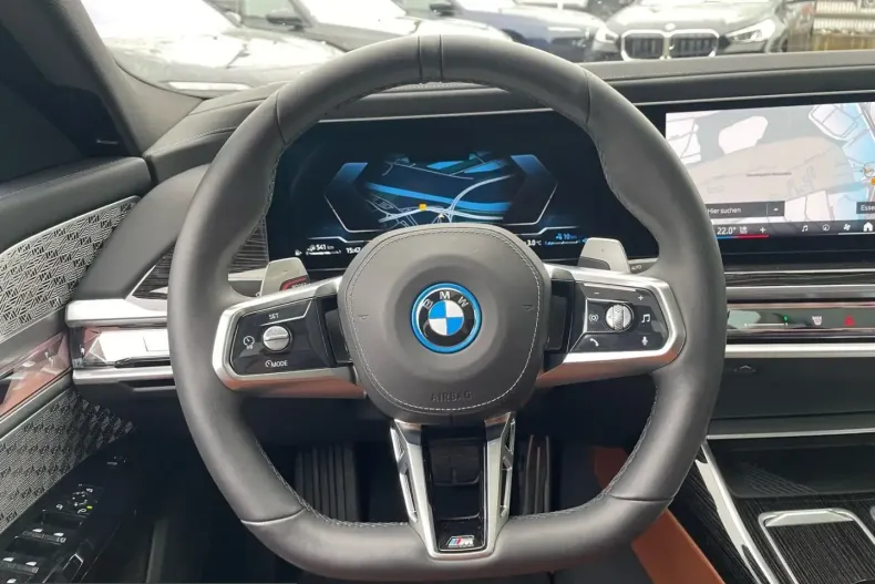 BMW 750 (Seria 7) din 2025 cu 24.387 km - oferta BMW199454 - foto 11