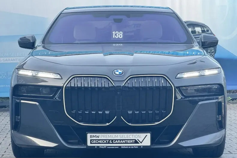 BMW 750 (Seria 7) din 2025 cu 25.784 km - oferta BMW199455 - foto 1