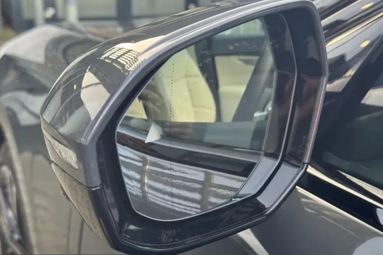 BMW 750 (Seria 7) din 2025 cu 25.784 km - oferta BMW199455 - foto 13