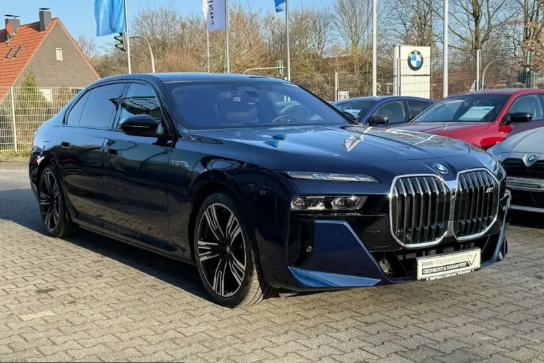 BMW i7 (Seria 7) din 2025 cu 1.611 km - oferta BMW199456 - foto 1