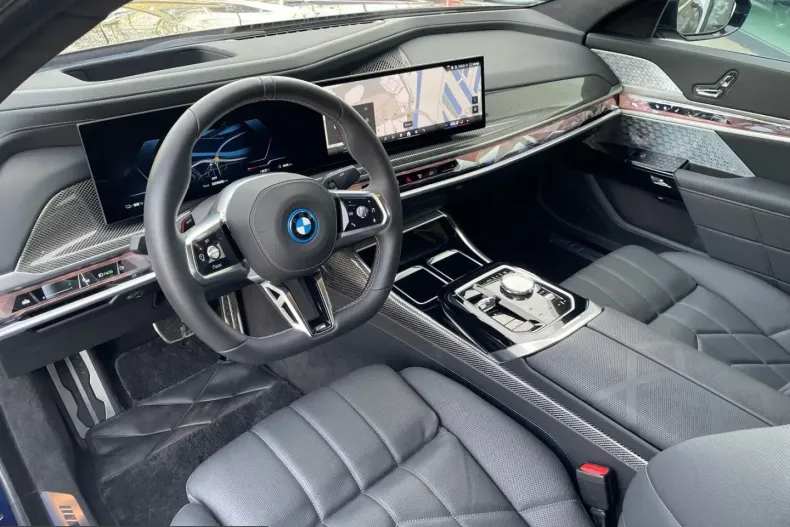 BMW i7 (Seria 7) din 2025 cu 2.913 km - oferta BMW199457 - foto 3