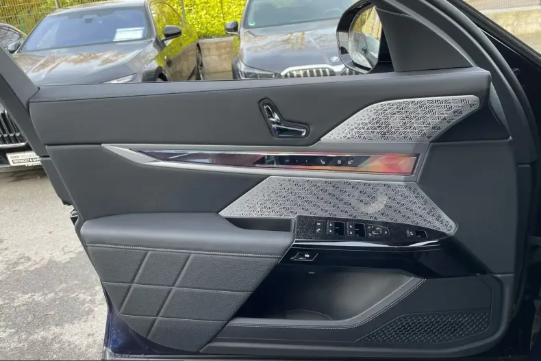 BMW i7 (Seria 7) din 2025 cu 2.913 km - oferta BMW199457 - foto 5