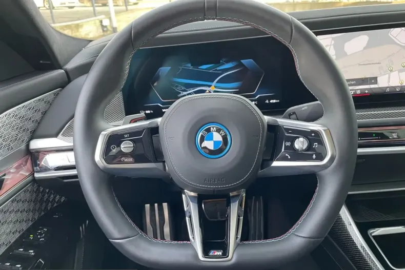 BMW i7 (Seria 7) din 2025 cu 2.913 km - oferta BMW199457 - foto 11