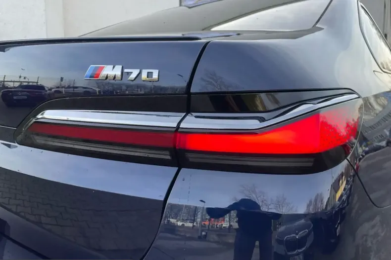 BMW i7 (Seria 7) din 2025 cu 2.913 km - oferta BMW199457 - foto 36