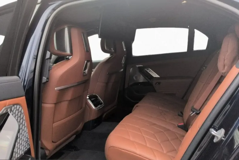 BMW i7 (Seria 7) din 2025 cu 44.932 km - oferta BMW199458 - foto 4