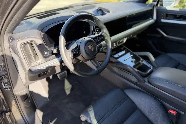 Porsche Cayenne din 2023 cu 45.262 km - oferta POR199466 - foto 4