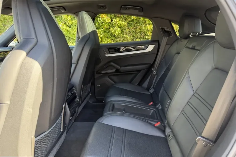 Porsche Cayenne din 2023 cu 45.262 km - oferta POR199466 - foto 8