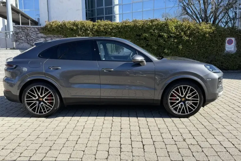 Porsche Cayenne din 2023 cu 45.262 km - oferta POR199466 - foto 10
