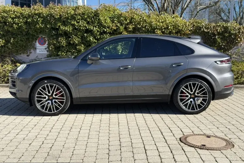 Porsche Cayenne din 2023 cu 45.262 km - oferta POR199466 - foto 11