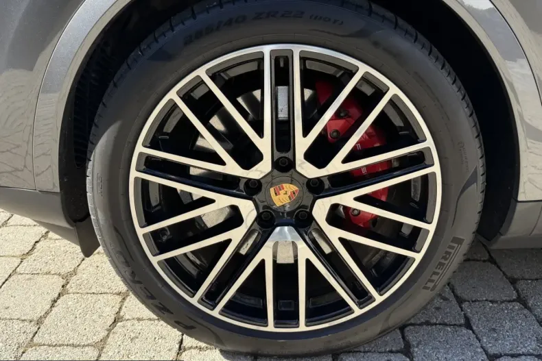 Porsche Cayenne din 2023 cu 45.262 km - oferta POR199466 - foto 14