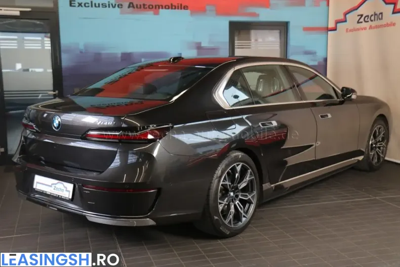 BMW 750 (Seria 7) din 2024 cu 5.200 km - oferta BMW199474 - foto 3