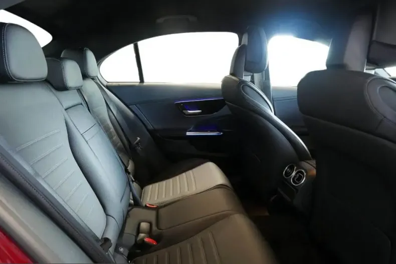 Mercedes-Benz C 300 (Clasa C) din 2024 cu 5.804 km - oferta MER199484 - foto 5