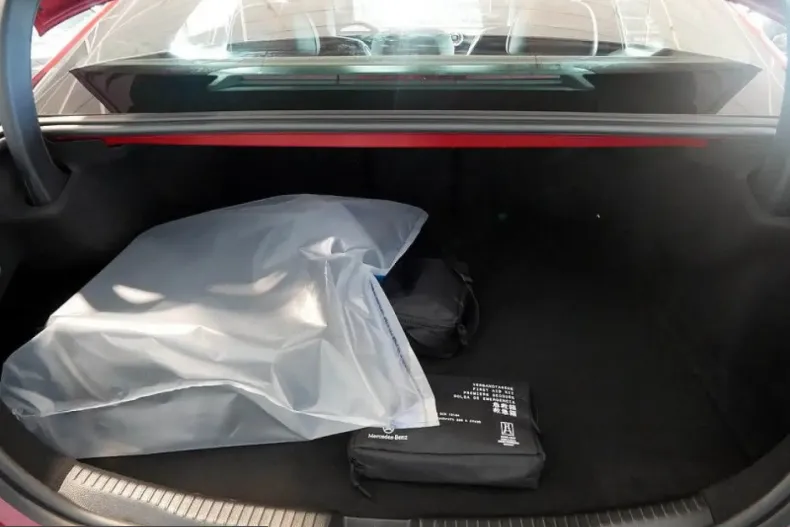 Mercedes-Benz C 300 (Clasa C) din 2024 cu 5.804 km - oferta MER199484 - foto 8