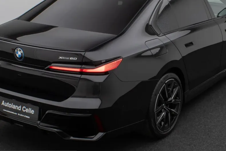 BMW i7 (Seria 7) din 2023 cu 23.029 km - oferta BMW199485 - foto 15