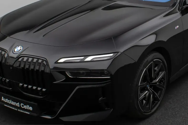 BMW i7 (Seria 7) din 2023 cu 23.029 km - oferta BMW199485 - foto 17