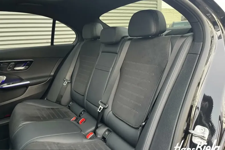 Mercedes-Benz C 300 (Clasa C) din 2025 cu 9.122 km - oferta MER199486 - foto 12