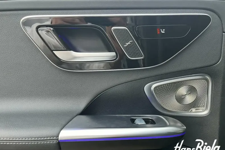 Mercedes-Benz C 300 (Clasa C) din 2025 cu 9.122 km - oferta MER199486 - foto 13