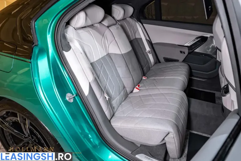 BMW M760 (Seria 7) din 2023 cu 1.800 km - oferta BMW199489 - foto 24