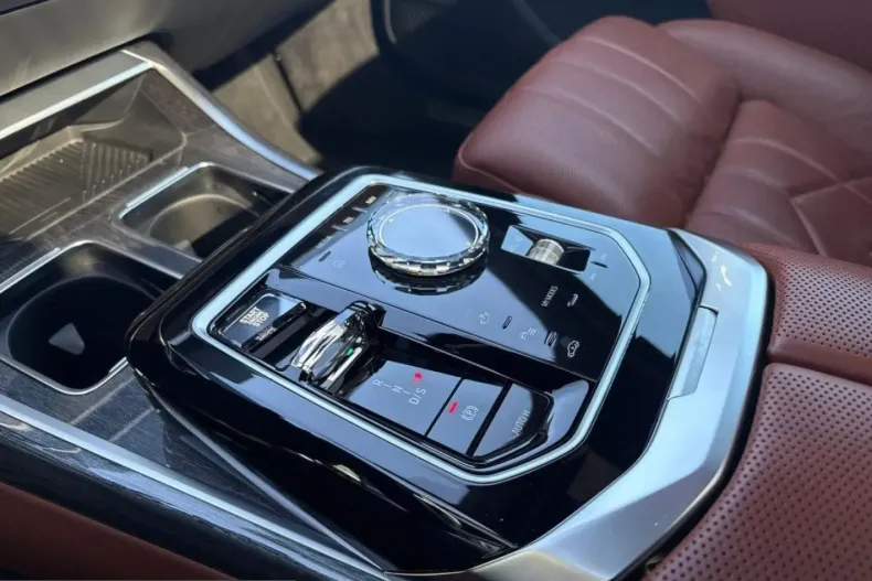 BMW M760 (Seria 7) din 2024 cu 48.756 km - oferta BMW199490 - foto 7