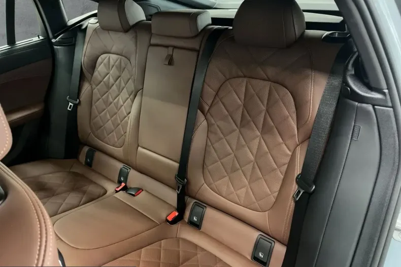 BMW X6 (Seria X) din 2025 cu 11.126 km - oferta BMW199492 - foto 13