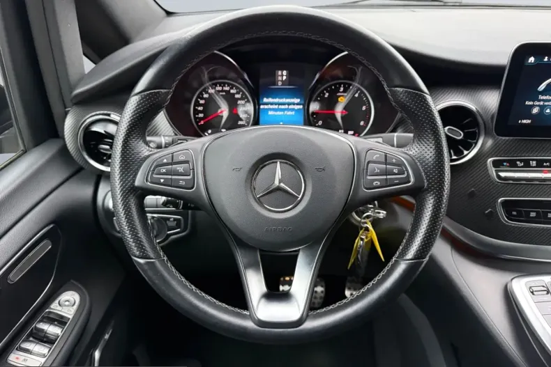 Mercedes-Benz V 300 (Clasa V) din 2021 cu 99.991 km - oferta MER199493 - foto 13