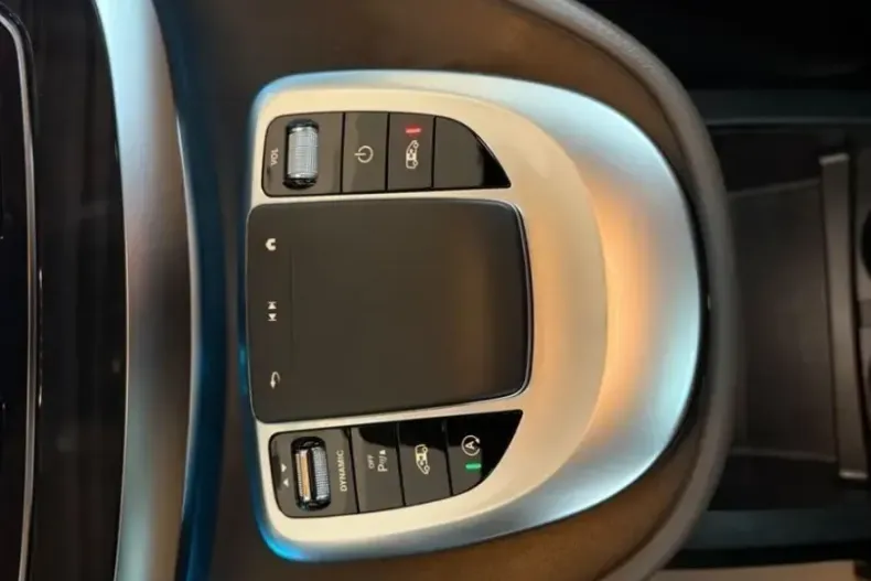 Mercedes-Benz V 300 (Clasa V) din 2024 cu 39.831 km - oferta MER199495 - foto 16