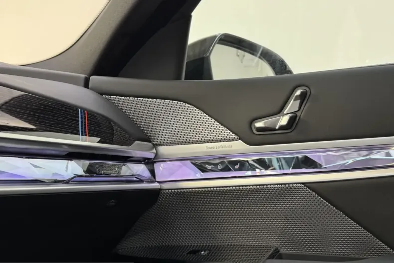 BMW 750 (Seria 7) din 2025 cu 17.700 km - oferta BMW199509 - foto 33