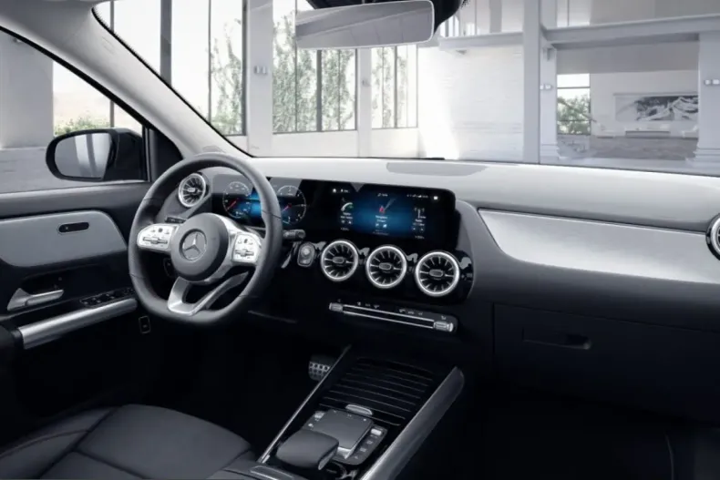 Mercedes-Benz GLA 200 (Clasa GLA) din 2023 cu 3.216 km - oferta MER199511 - foto 4