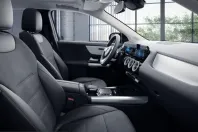 Mercedes-Benz GLA 200 (Clasa GLA) din 2023 cu 3.216 km - oferta MER199511 - foto 6