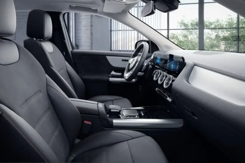 Mercedes-Benz GLA 200 (Clasa GLA) din 2023 cu 3.216 km - oferta MER199511 - foto 6