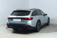 Mercedes-Benz E 220 (Clasa E) din 2024 cu 44.695 km - oferta MER199517 - foto 5