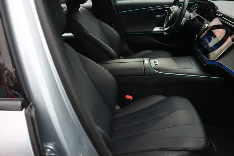 Mercedes-Benz E 220 (Clasa E) din 2024 cu 44.695 km - oferta MER199517 - foto 7