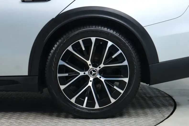 Mercedes-Benz E 220 (Clasa E) din 2024 cu 44.695 km - oferta MER199517 - foto 13