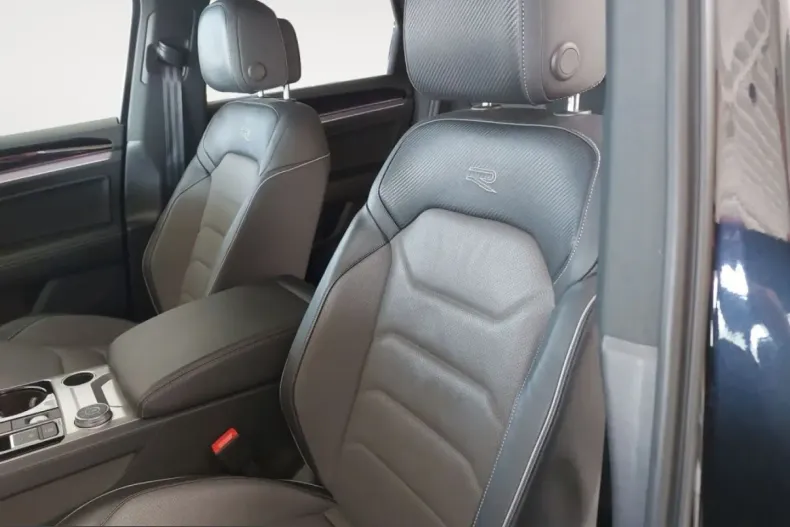 Volkswagen Touareg din 2022 cu 22.697 km - oferta VOL199527 - foto 9