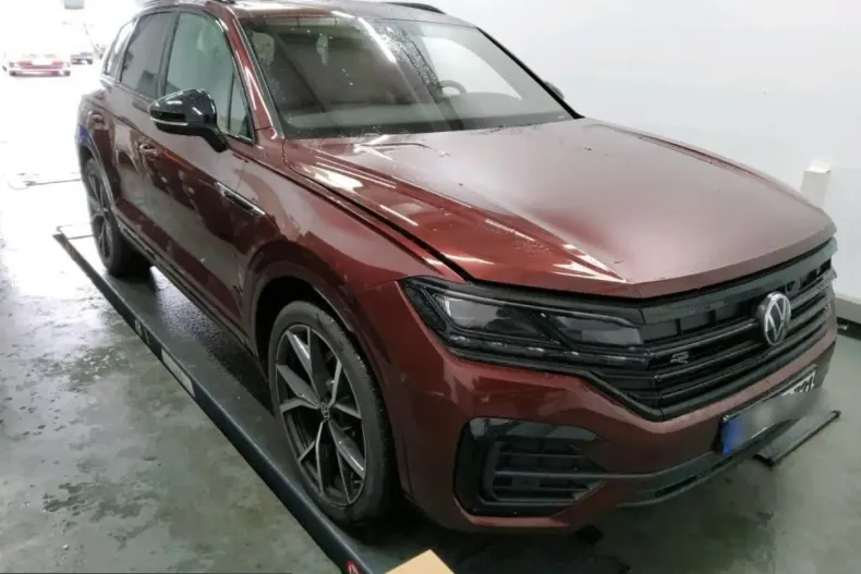 Volkswagen Touareg din 2023 cu 53.558 km - oferta VOL199528 - foto 2