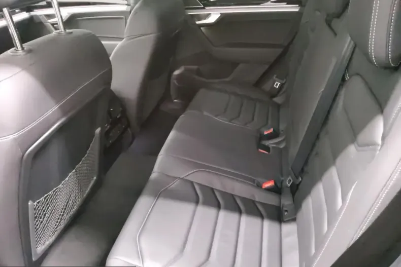 Volkswagen Touareg din 2023 cu 53.558 km - oferta VOL199528 - foto 6